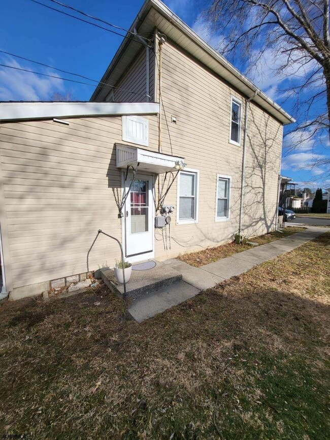 Photo - 127 Liverpool Ave