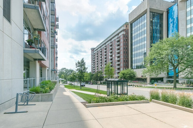 Photo - 309 W Washington Ave Unit 401