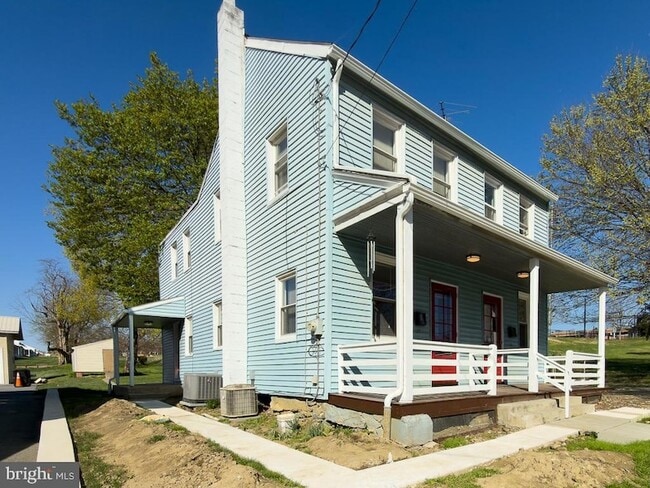 Photo - 127 N Prince St