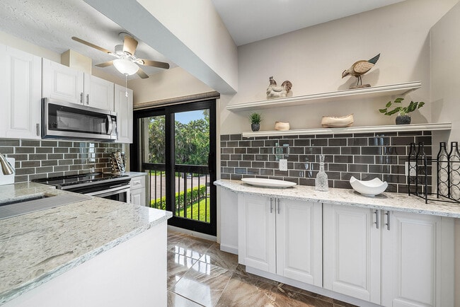 Photo - 11355 Pond View Dr Unit D202