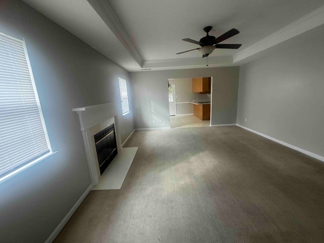 Photo - 210 Chadwyck Cir