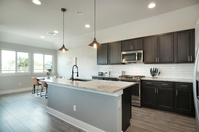 Photo - 229 Finstown St