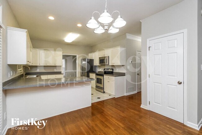 Photo - 2611 White Fence Way