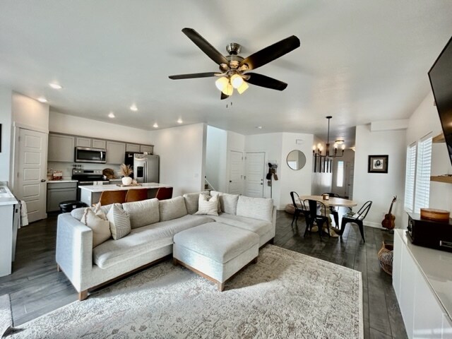Photo - 1530 E Erickson Knl Ln