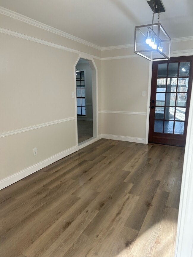 Photo - 2002 Bob White Dr