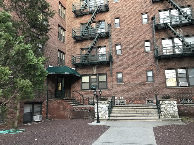 Photo - 1104 Palisade Ave Apartment Unit 1M