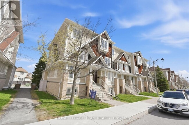 Photo - 443 Chapman Mills Dr