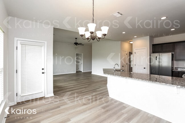 Photo - 23248 Cinder Dr