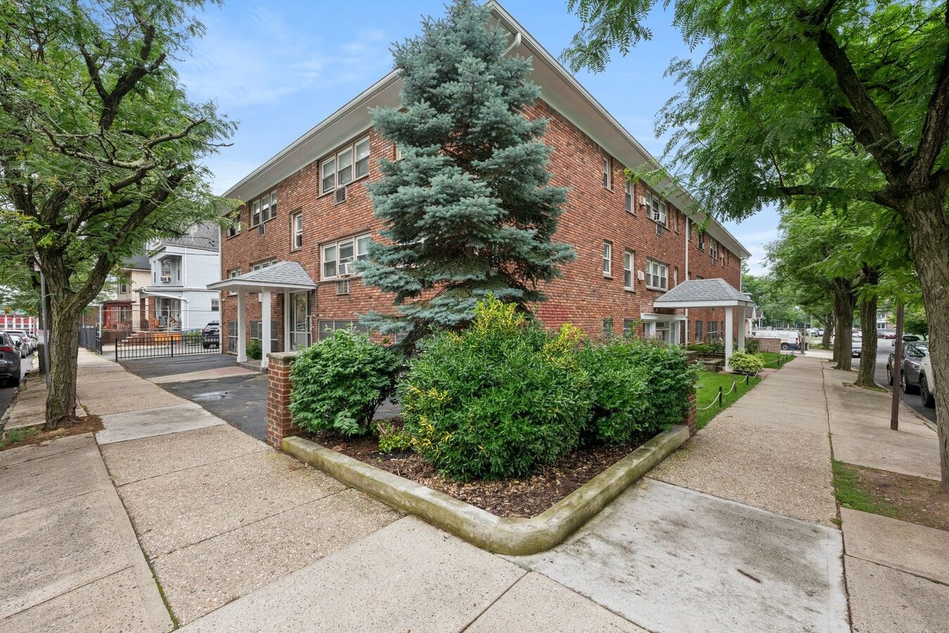 Photo - Nyendak Apartments