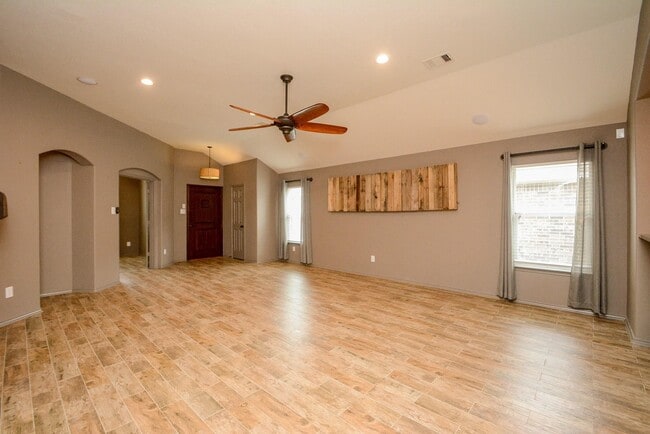Photo - 28602 Lockeridge Farms Dr