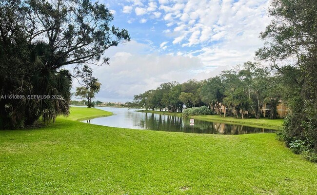 Photo - 2425 NW 33rd St Unit 1311