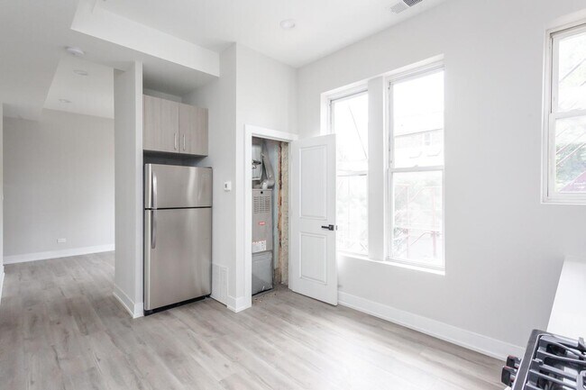 Photo - 2 bedroom in Chicago IL 60608 Unit 3M