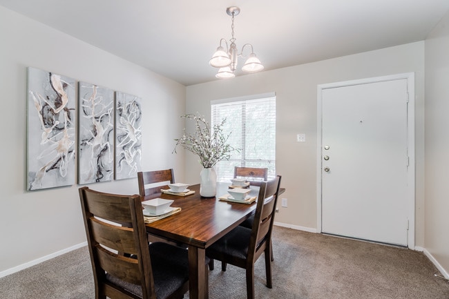 Photo - Eastwood Apartments