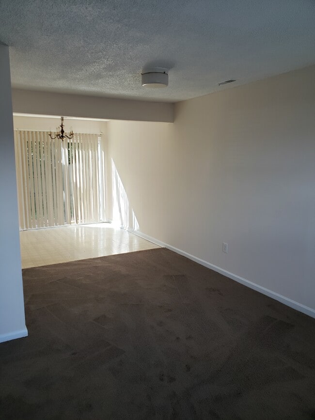 Photo - 1105 Commonwealth Place