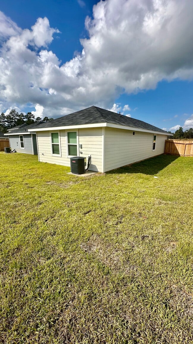 11926 Midas Ln
