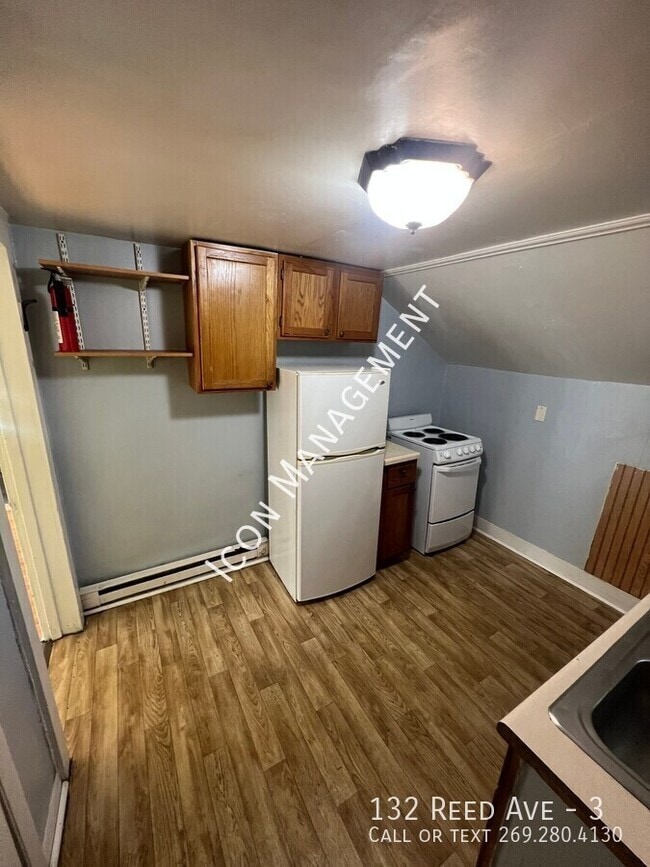 Photo - 132 Reed St Unit 3