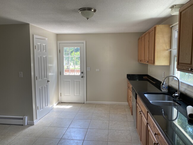 Kitchen - 150 Hilliard St Townhome