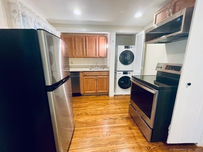 Photo - 518 Dublin Rd