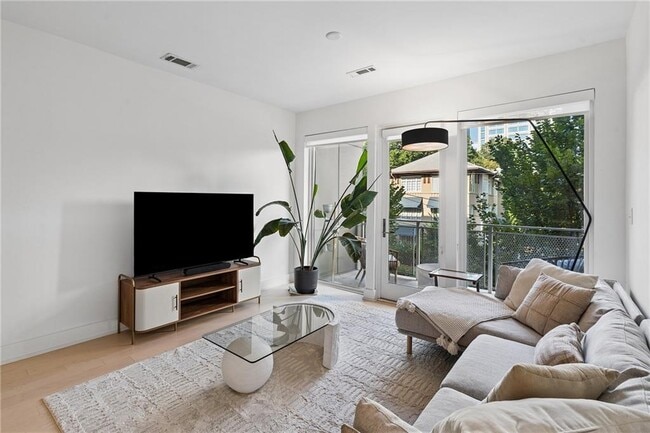Photo - 775 Juniper St NE Unit 319