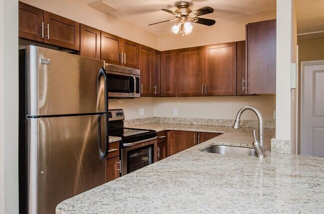 Photo - 43 Burnham St Unit A1