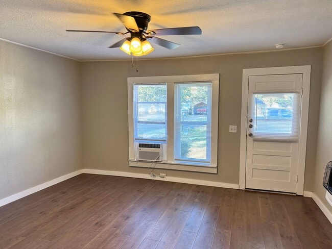 Photo - Quiet, 2 Bed 1 Bath Home In Burkburnett