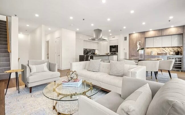 Photo - 1723 Washington St Unit 611