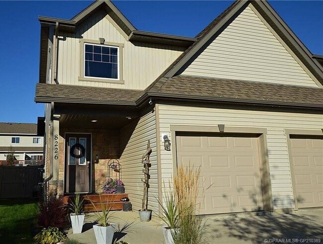 Building Photo - 3 bedroom in Grande Prairie AB T8W 0J6