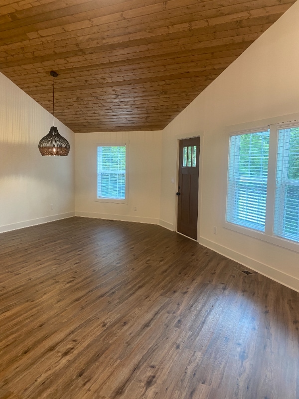 Photo - 108 Suzanne Dr