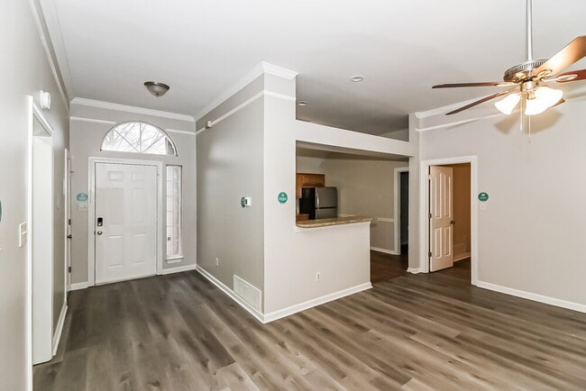 Photo - 7010 Juanita Cir S