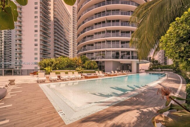 Photo - 488 NE 18th St Unit 1209