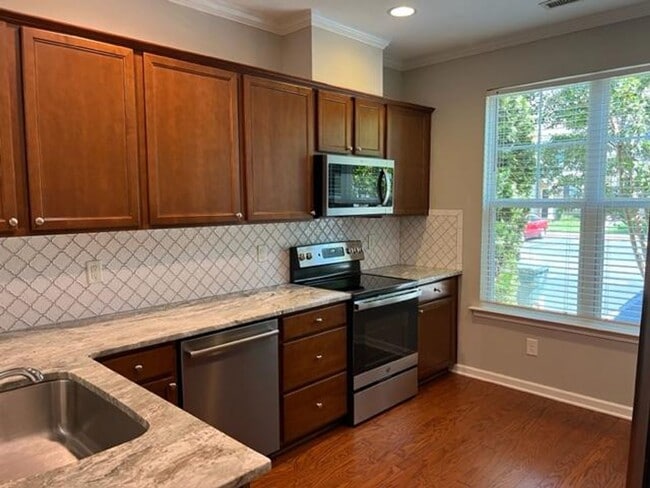 Photo - 3022 Berkeley Springs Pl