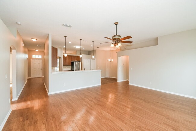 Photo - 15865 Twin Creek Dr