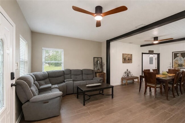 2607 NE 16th Ave
