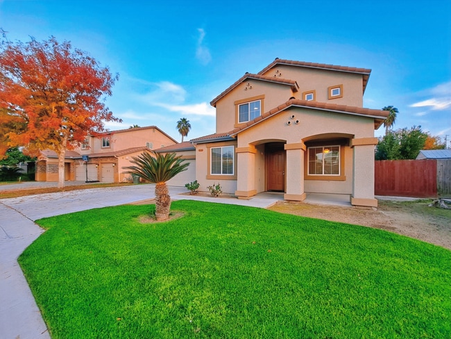 Building Photo - Comfortable Two-Story 4BR Home in Fresno!