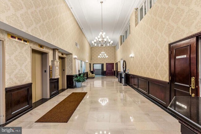 Photo - 1324 Locust St Unit 214