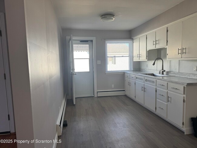 Photo - 152 Drakes Ln