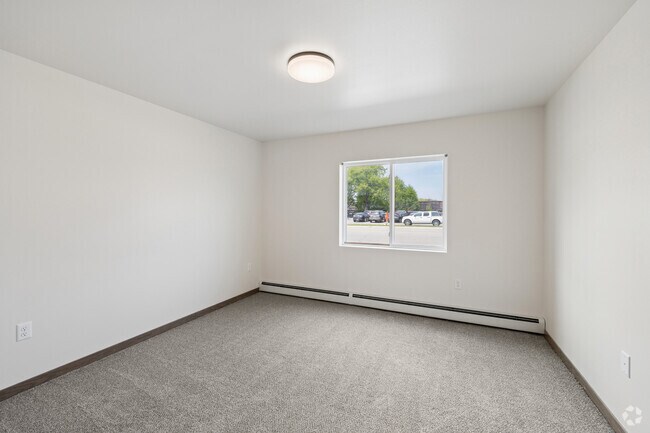 3BR, 2BA - 1,185SF - Primary Bedroom