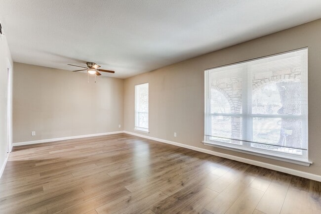 Photo - 10215 Charter Ridge