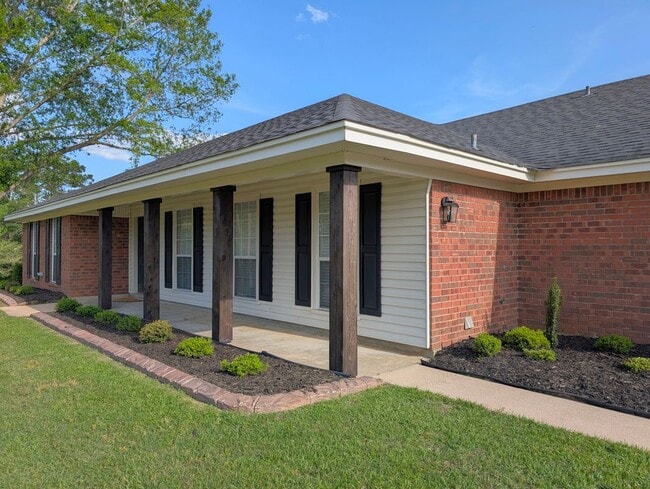 Photo - 531 Pine Hills Dr