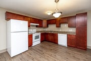 1BR, 1BA - 765SF - Kitchen