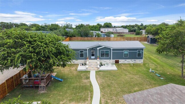 Photo - 201 Greenfield Rd