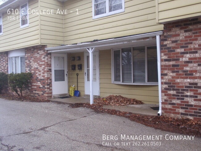 Building Photo - 610 E College Ave Unit 1