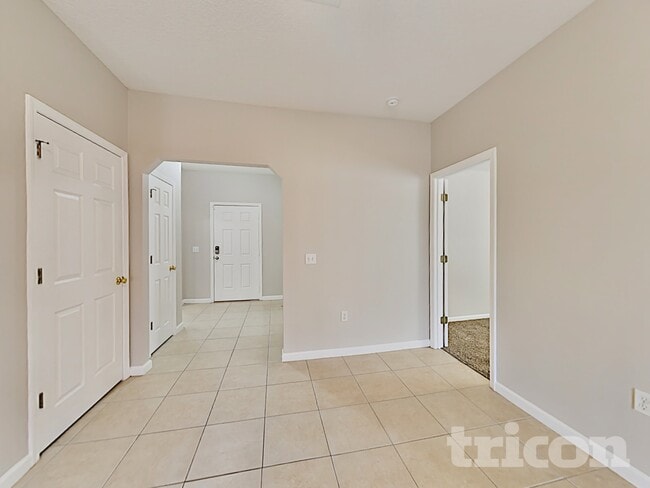 Photo - 6300 Rolling Tree Street