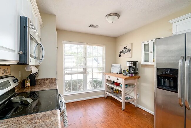 Photo - 469 Strutter Trl