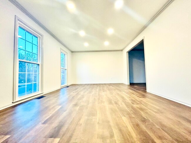 Photo - 6348 Torrence St