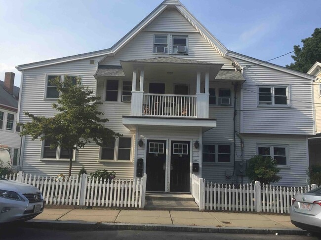 Building Photo - 67-69 Nonantum St Unit 69 Nonantum