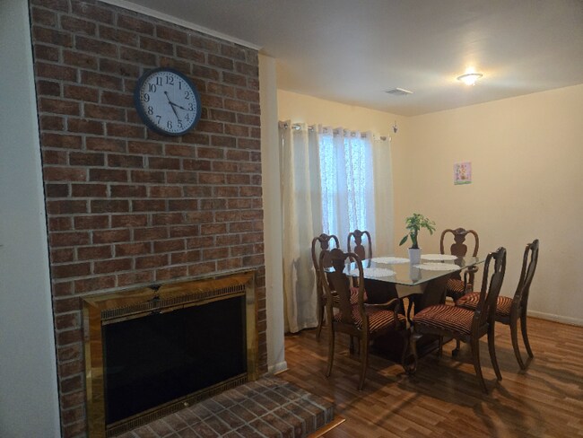 Photo - 11435 Appledowre Way