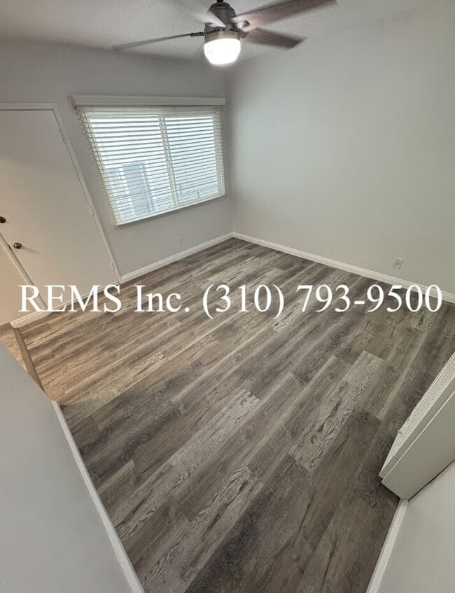 Photo - Remodeled 1 Bedroom Apartment in Hermosa B... Unidad 03