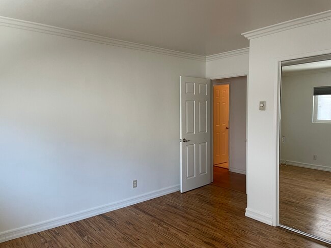 Photo - 1831 Barry Ave Unit 4