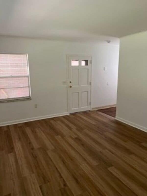 Photo - 1107 Silverton Ct